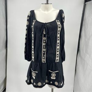 Lilka Black Cream Embroidered Tunic Top Sz S